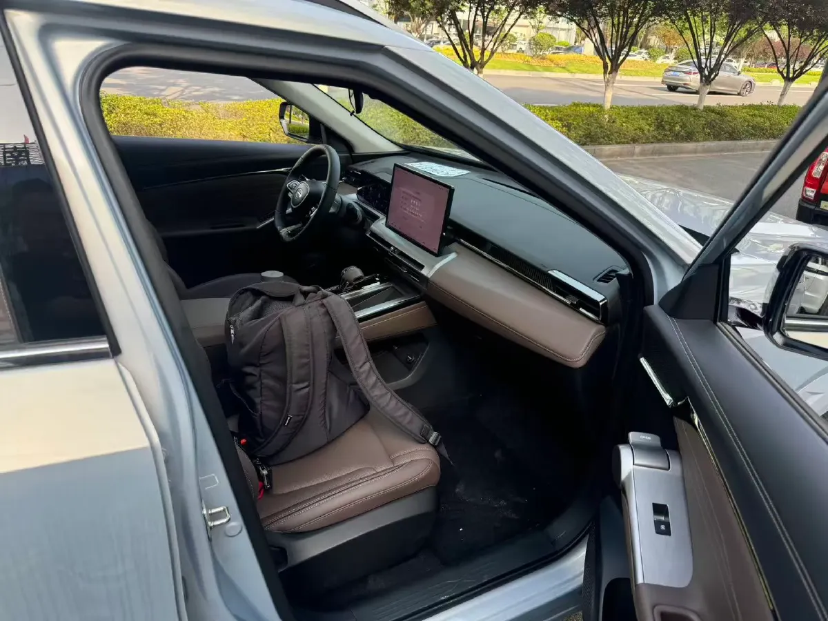 2024 GAC Trumpchi GS4 1.5T 177HP L4 7DCT,autocango,china used car exporter,china ev exporter,chinese used car exporter,chinese used ev exporter