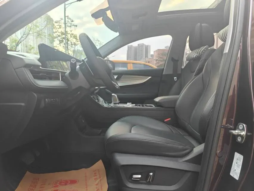 2022 Chery Tiggo 8 Plus 1.6T 197HP L4 7DCT,autocango,china used car exporter,china ev exporter,chinese used car exporter,chinese used ev exporter