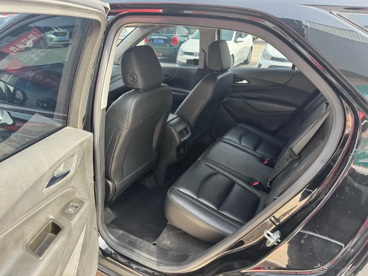 2022 Chevrolet Equinox 1.5T 169HP L4 6AT,autocango,china used car exporter,china ev exporter,chinese used car exporter,chinese used ev exporter