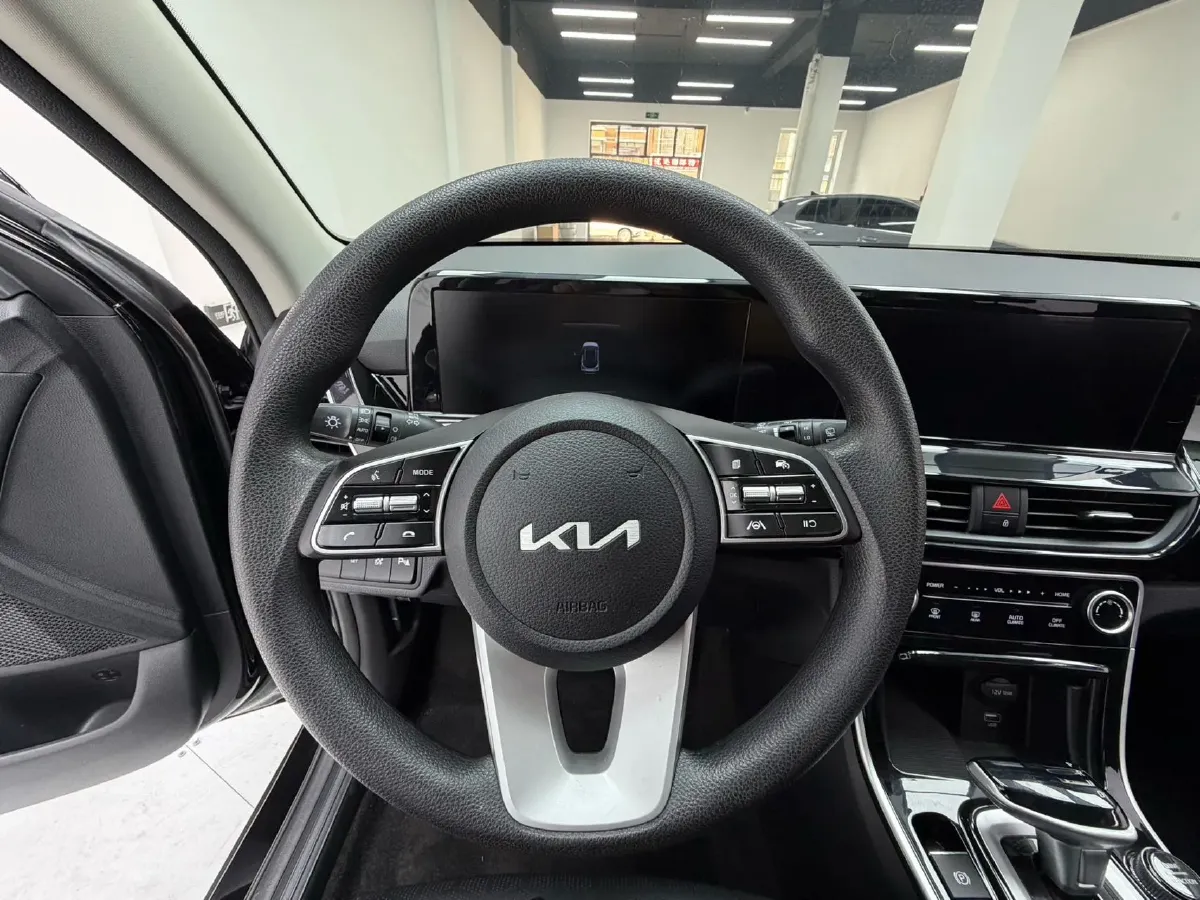 2023 Kia Seltos 1.5L 115HP L4 CVT,autocango,china used car exporter,china ev exporter,chinese used car exporter,chinese used ev exporter