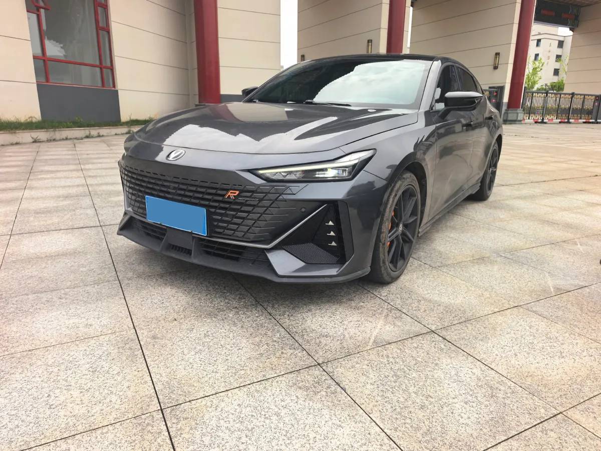 2022 ChangAn UNI-V 1.5T 188HP L4 7DCT,autocango,china used car exporter,china ev exporter,chinese used car exporter,chinese used ev exporter