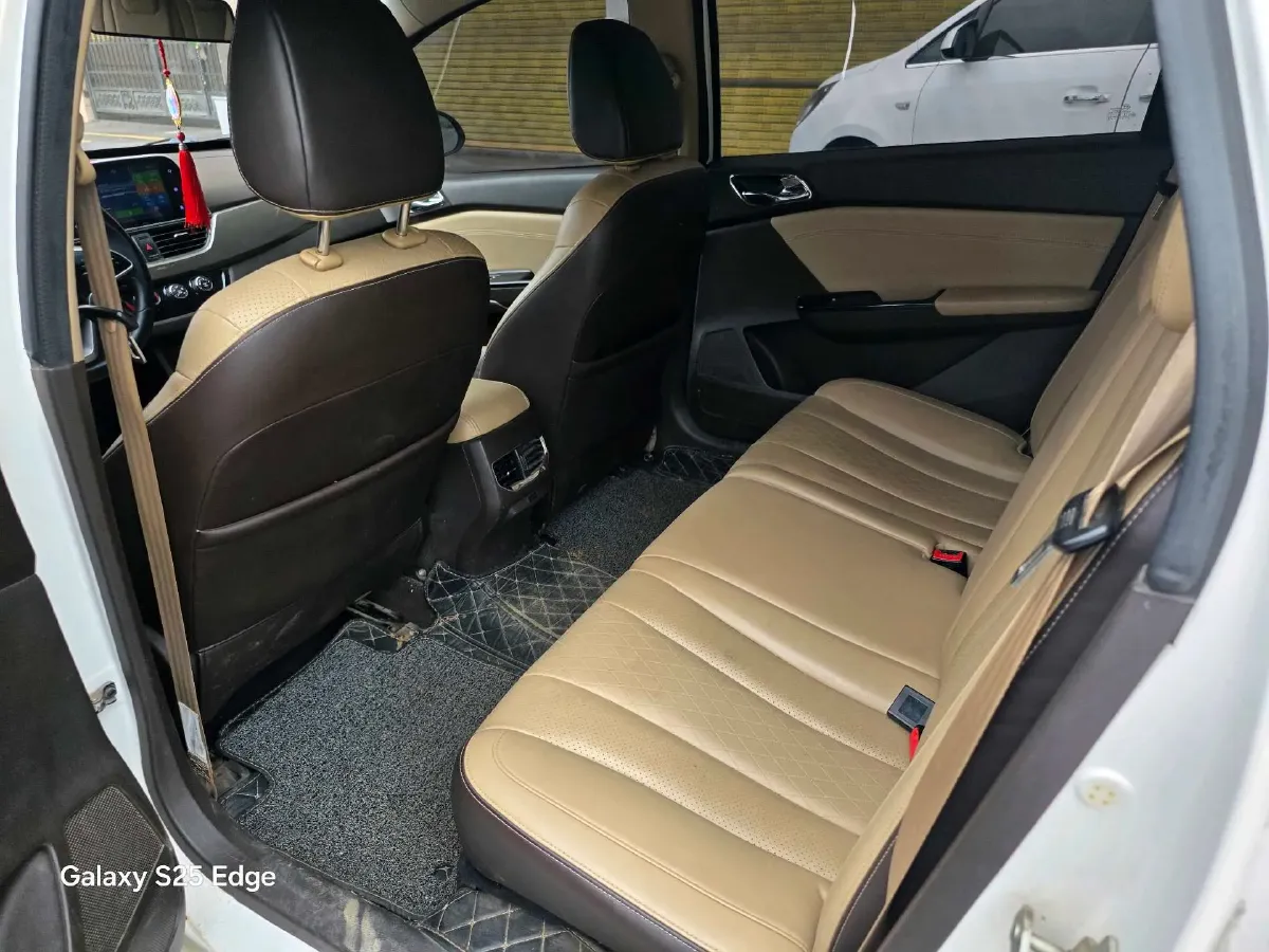 2017 BaoJun 310W 1.5L 112HP L4 6MT,autocango,china used car exporter,china ev exporter,chinese used car exporter,chinese used ev exporter