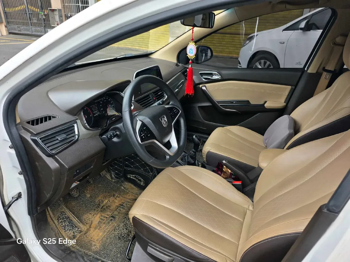 2017 BaoJun 310W 1.5L 112HP L4 6MT,autocango,china used car exporter,china ev exporter,chinese used car exporter,chinese used ev exporter