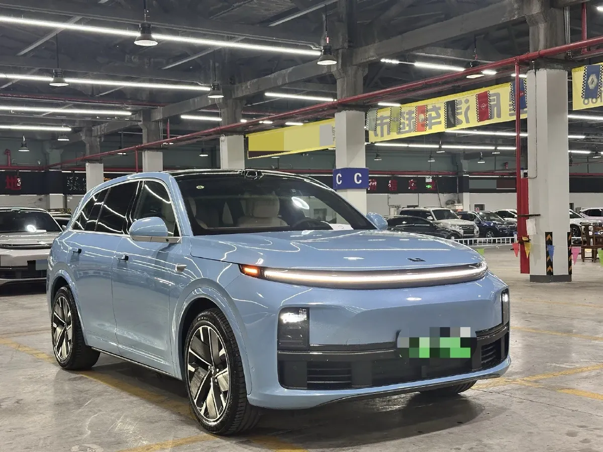 2025 Li L7 Range Extended 154HP REEV,autocango,china used car exporter,china ev exporter,chinese used car exporter,chinese used ev exporter