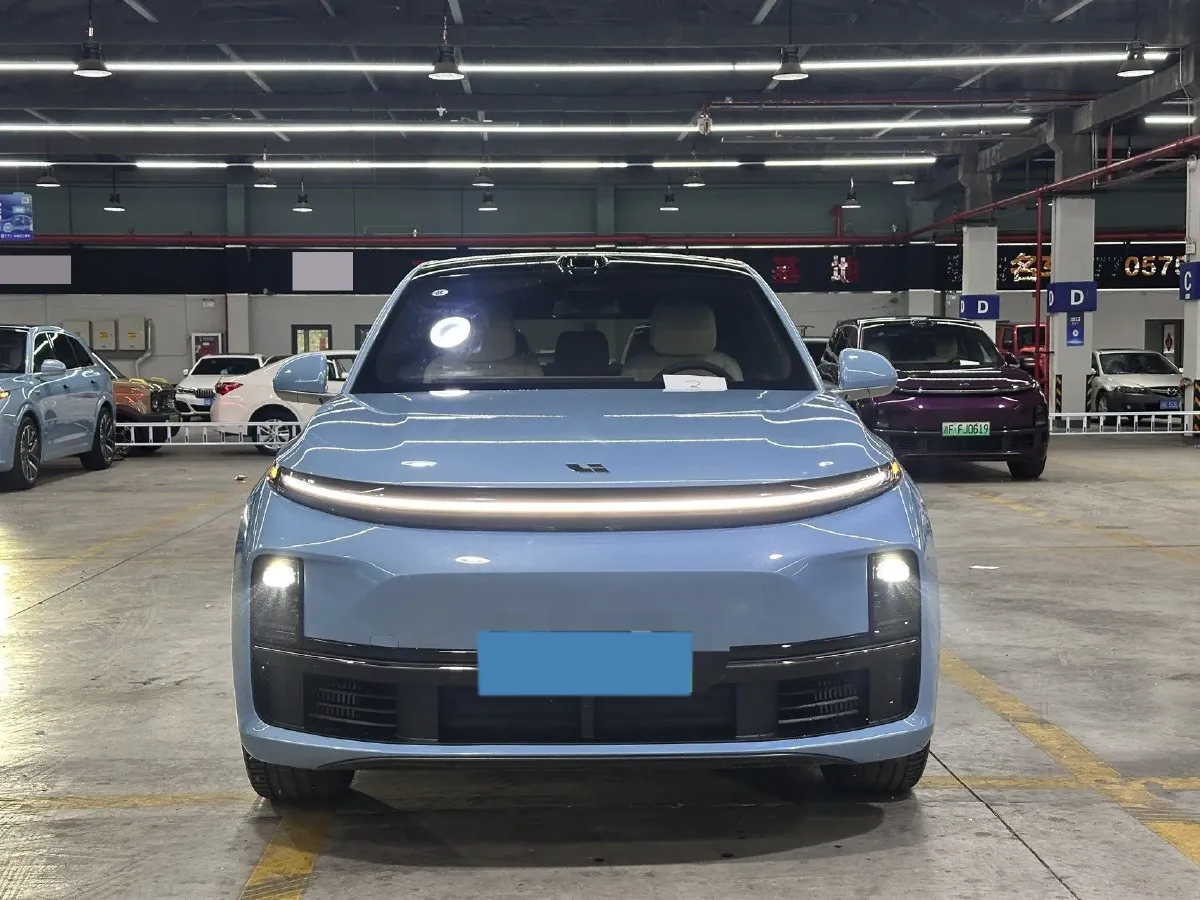 2025 Li L7 Range Extended 154HP REEV,autocango,china used car exporter,china ev exporter,chinese used car exporter,chinese used ev exporter