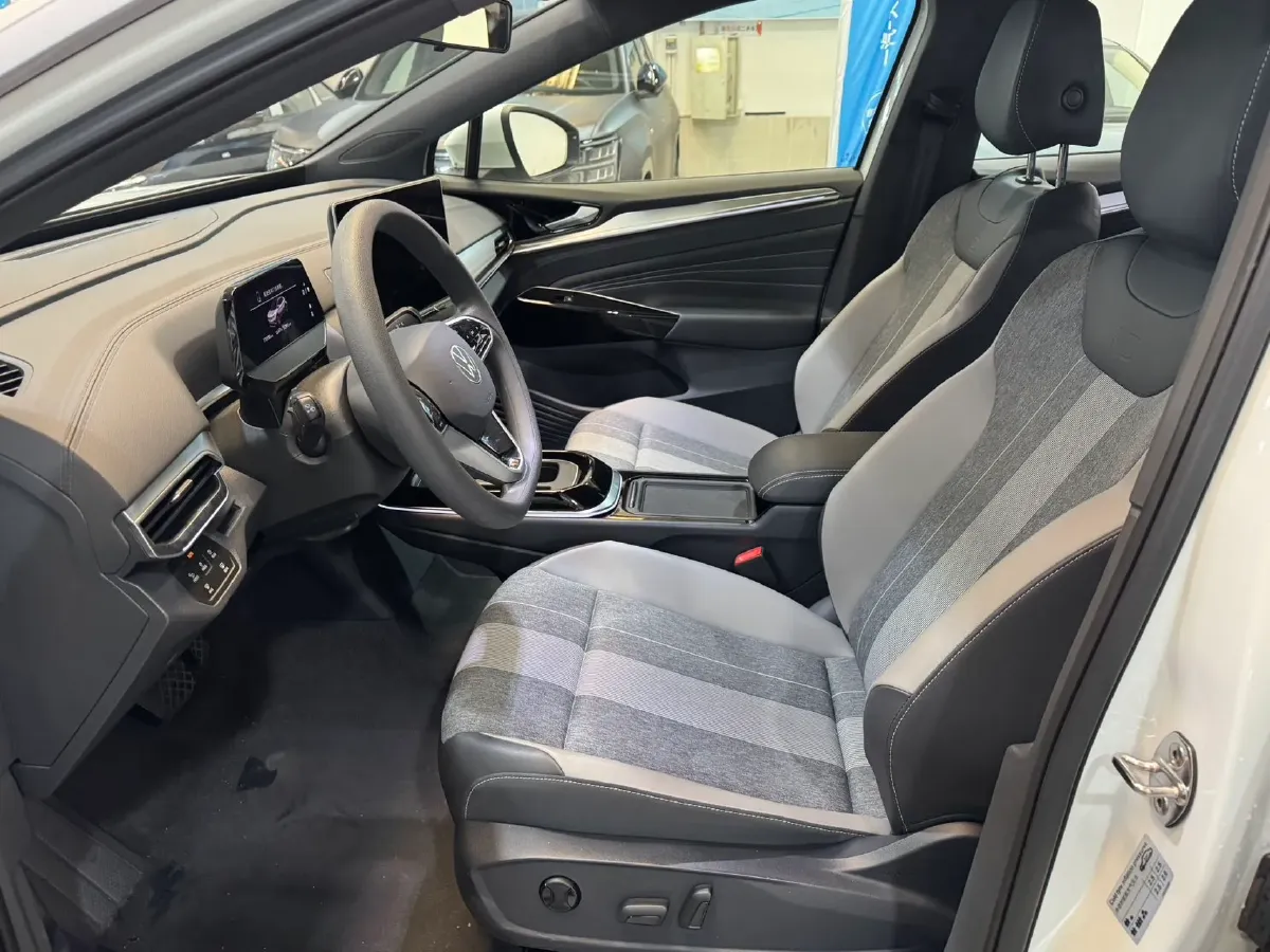 2025 Skoda Superb 2.0T 186HP L4 7DCT,autocango,china used car exporter,china ev exporter,chinese used car exporter,chinese used ev exporter