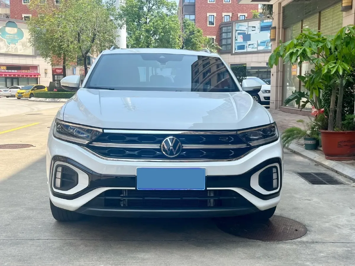 2023 Volkswagen T-Roc 1.5T 160HP L4 7DCT,autocango,china used car exporter,china ev exporter,chinese used car exporter,chinese used ev exporter