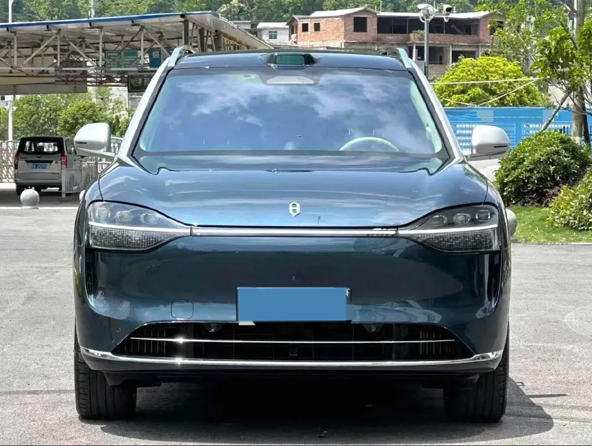2024 AITO AITO M9 1.5T 152HP L4 REEV 42KWH,autocango,china used car exporter,china ev exporter,chinese used car exporter,chinese used ev exporter