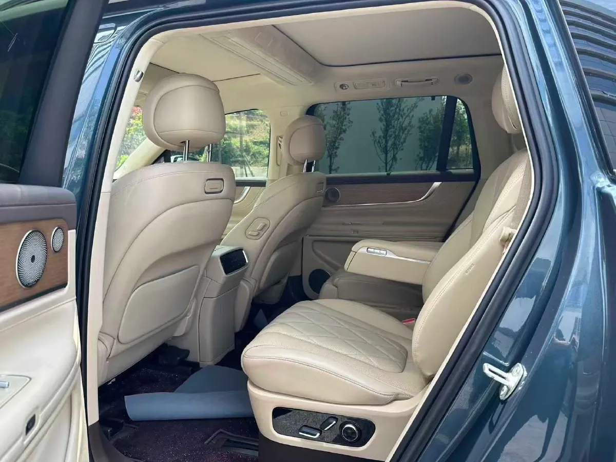 2024 AITO AITO M9 1.5T 152HP L4 REEV 42KWH,autocango,china used car exporter,china ev exporter,chinese used car exporter,chinese used ev exporter