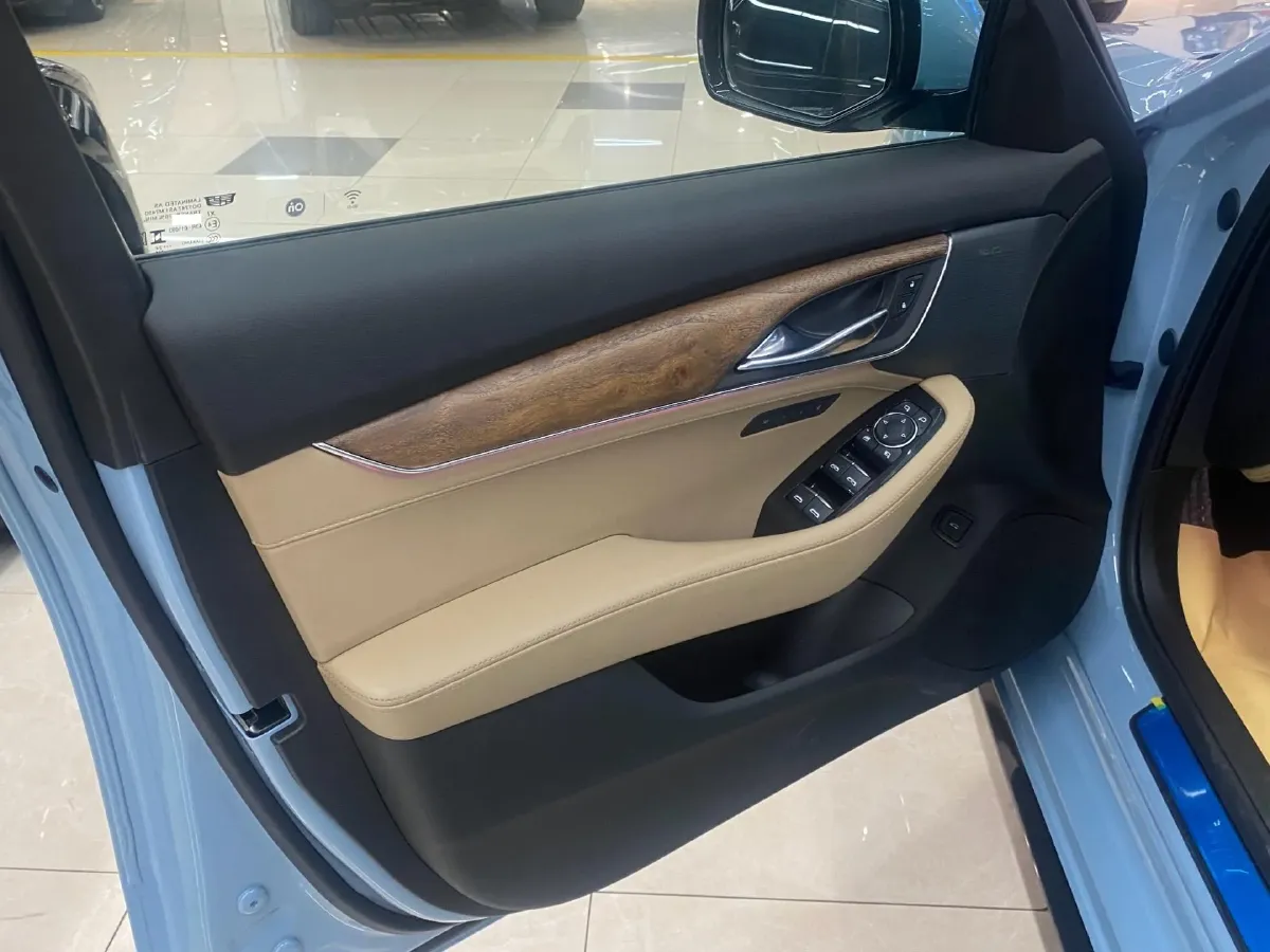 2025 Cadillac CT5 2.0T 237HP L4 10AT,autocango,china used car exporter,china ev exporter,chinese used car exporter,chinese used ev exporter