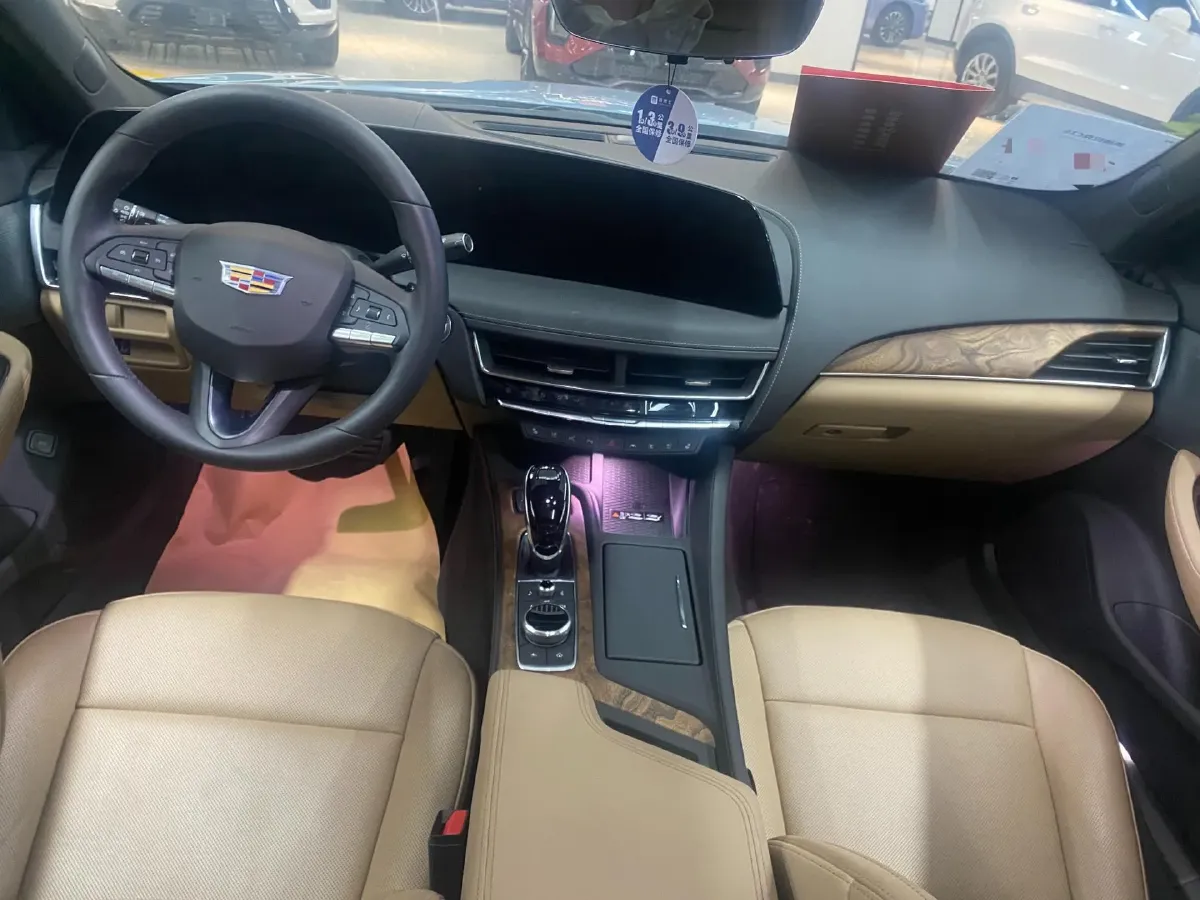 2025 Cadillac CT5 2.0T 237HP L4 10AT,autocango,china used car exporter,china ev exporter,chinese used car exporter,chinese used ev exporter