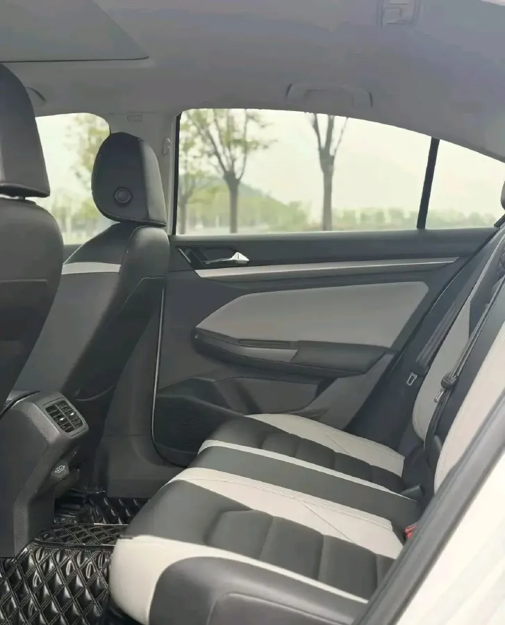 2024 Volkswagen Bora 1.5T 160HP L4 7DCT,autocango,china used car exporter,china ev exporter,chinese used car exporter,chinese used ev exporter