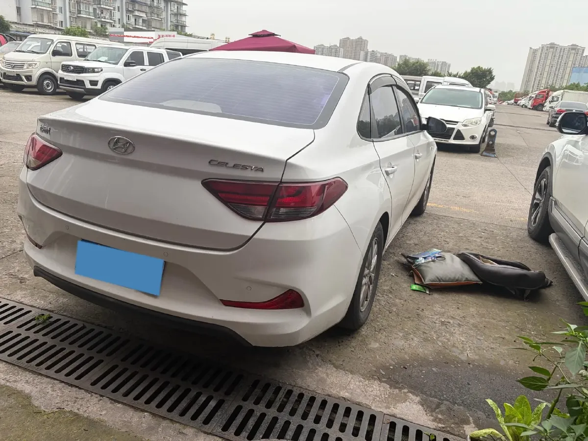 2017 Hyundai Celesta 1.6L 123HP L4 6AT,autocango,china used car exporter,china ev exporter,chinese used car exporter,chinese used ev exporter