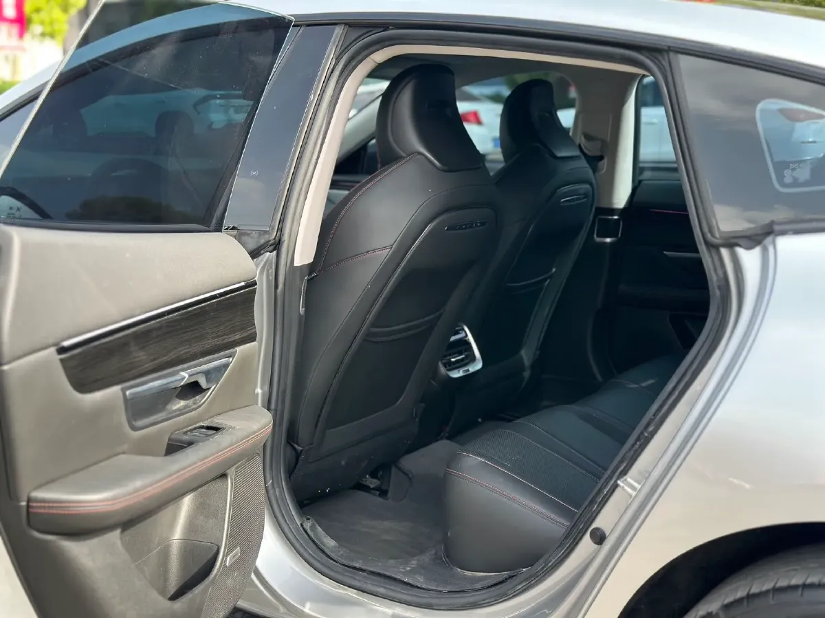 2022 Xpeng P7 BEV 60.2KWH,autocango,china used car exporter,china ev exporter,chinese used car exporter,chinese used ev exporter