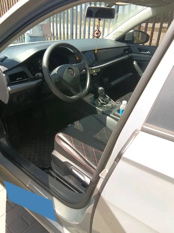 2018 Landwind XiaoYao 1.5T 163HP L4 CVT,autocango,china used car exporter,china ev exporter,chinese used car exporter,chinese used ev exporter