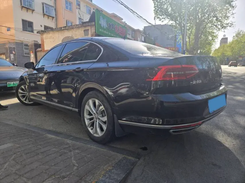 2019 Volkswagen Magotan 2.0T 186HP L4 7DCT,autocango,china used car exporter,china ev exporter,chinese used car exporter,chinese used ev exporter