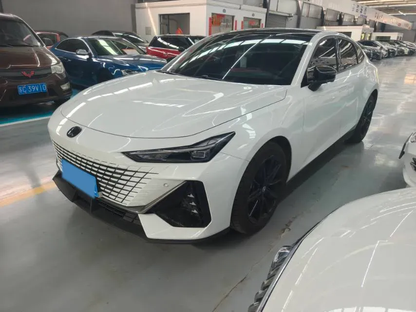 2024 ChangAn UNI-V 1.5T 188HP L4 7DCT,autocango,china used car exporter,china ev exporter,chinese used car exporter,chinese used ev exporter