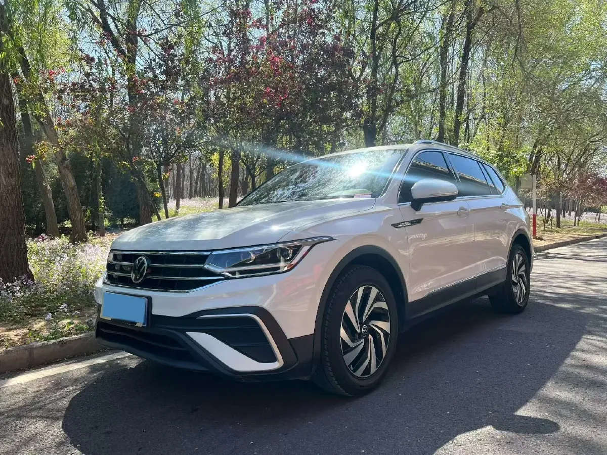 2023 Volkswagen Tiguan L 1.5T 160HP L4 7DCT,autocango,china used car exporter,china ev exporter,chinese used car exporter,chinese used ev exporter