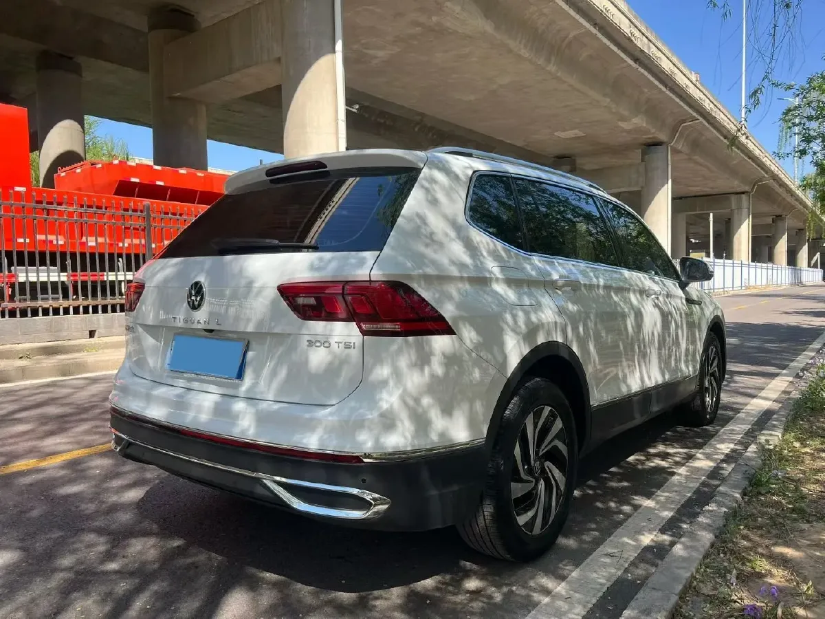 2023 Volkswagen Tiguan L 1.5T 160HP L4 7DCT,autocango,china used car exporter,china ev exporter,chinese used car exporter,chinese used ev exporter