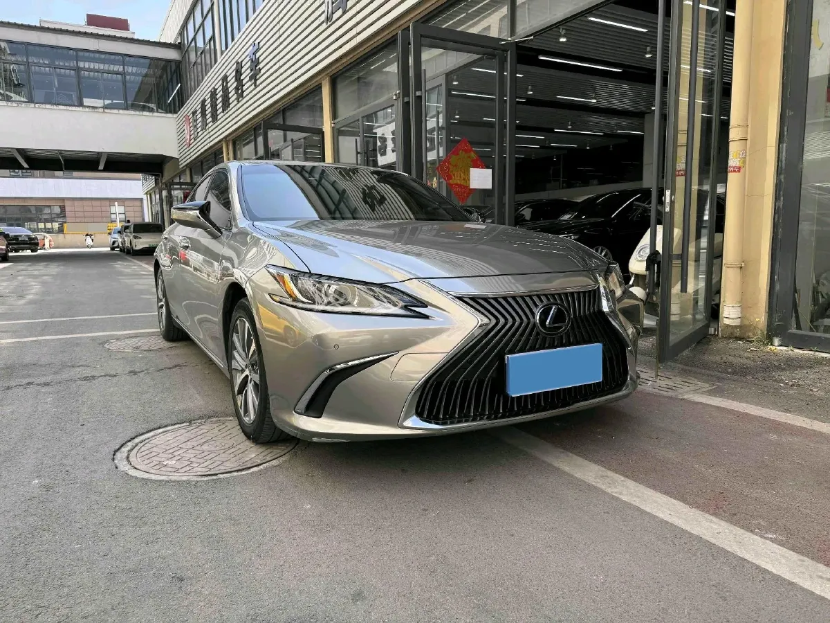 2018 Lexus ES 2.0L 173HP L4 CVT,autocango,china used car exporter,china ev exporter,chinese used car exporter,chinese used ev exporter