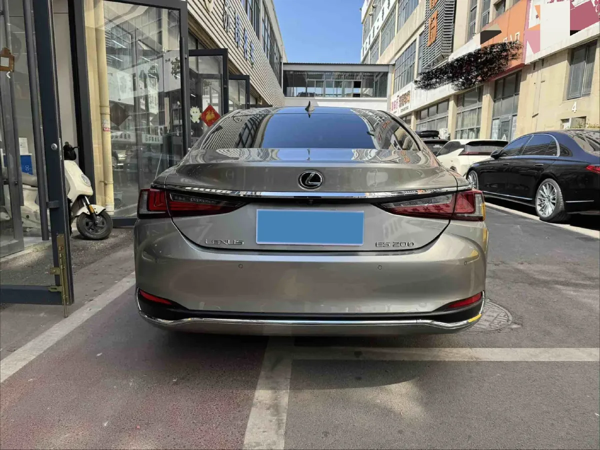 2018 Lexus ES 2.0L 173HP L4 CVT,autocango,china used car exporter,china ev exporter,chinese used car exporter,chinese used ev exporter