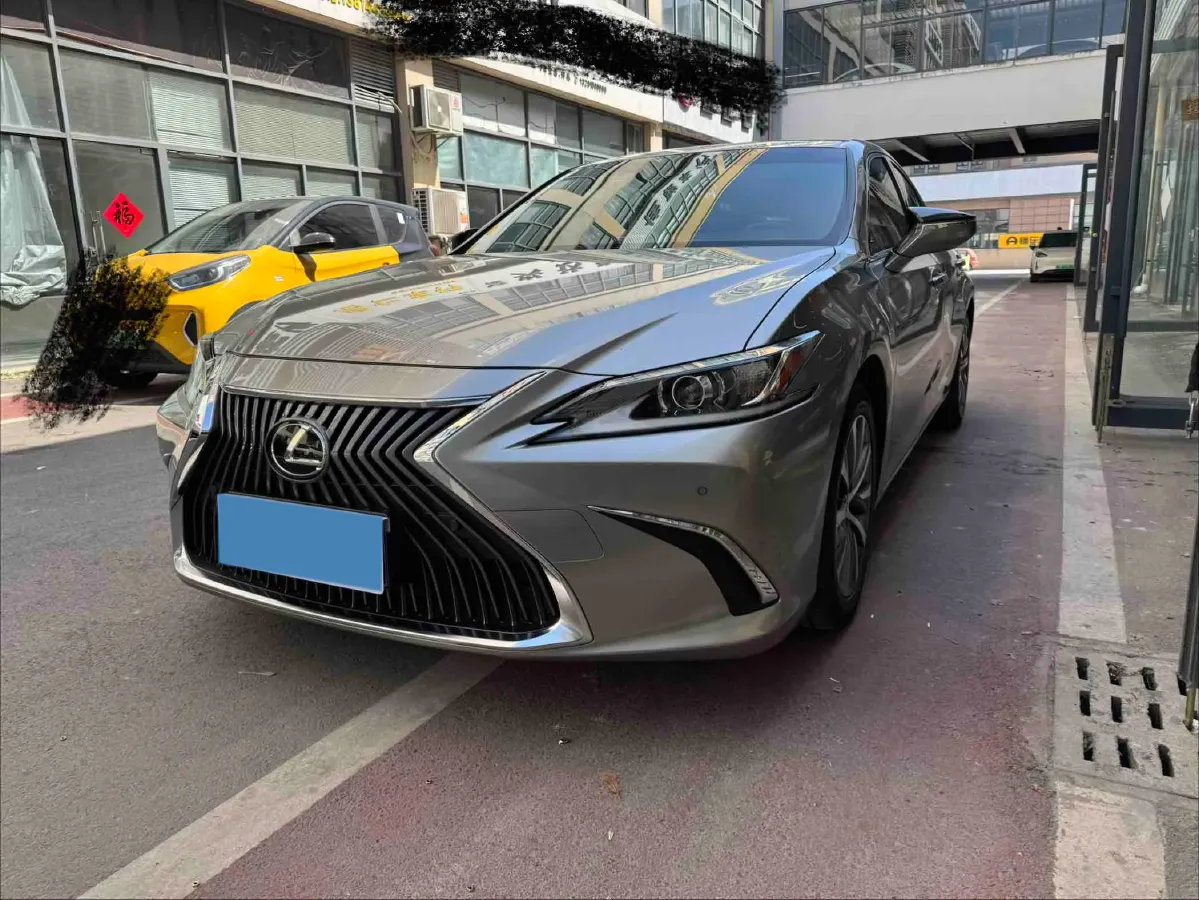2018 Lexus ES 2.0L 173HP L4 CVT,autocango,china used car exporter,china ev exporter,chinese used car exporter,chinese used ev exporter