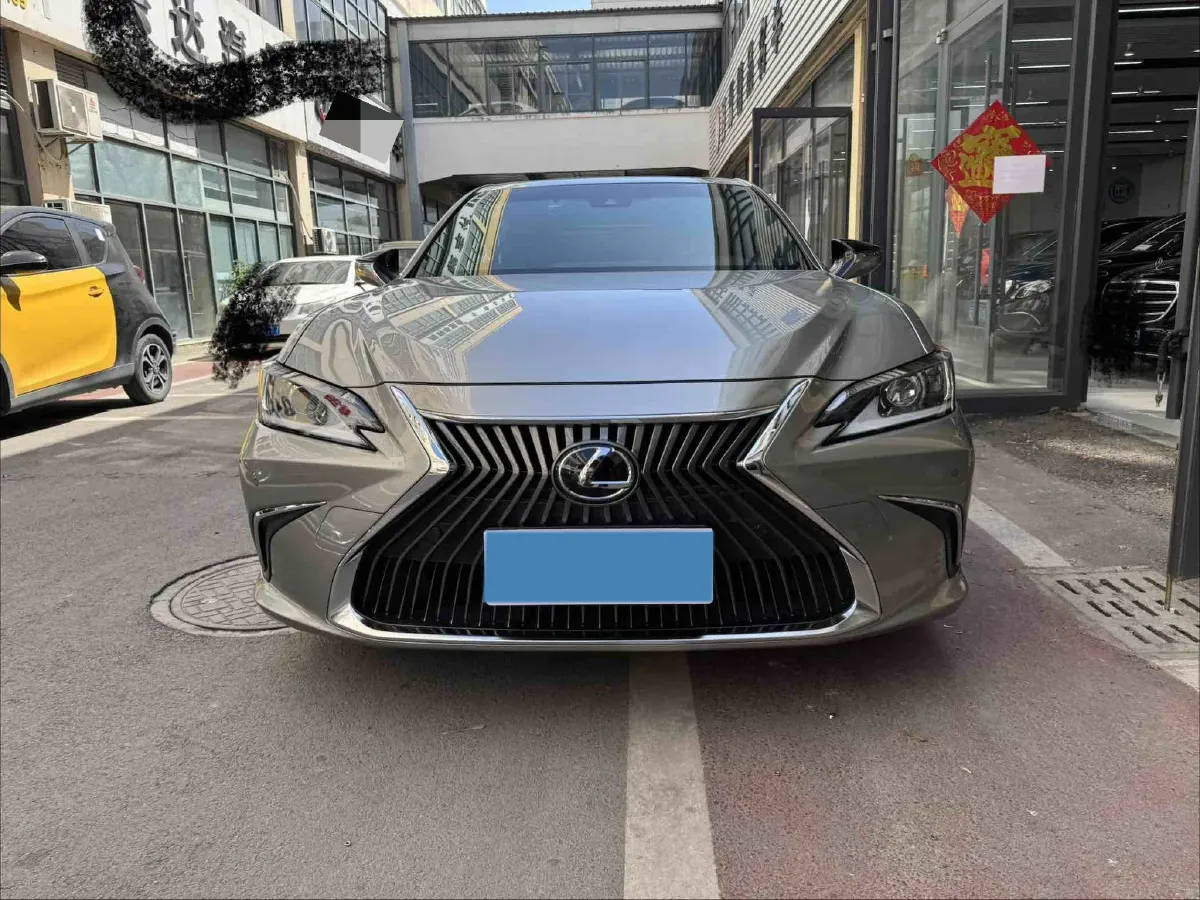 2018 Lexus ES 2.0L 173HP L4 CVT,autocango,china used car exporter,china ev exporter,chinese used car exporter,chinese used ev exporter