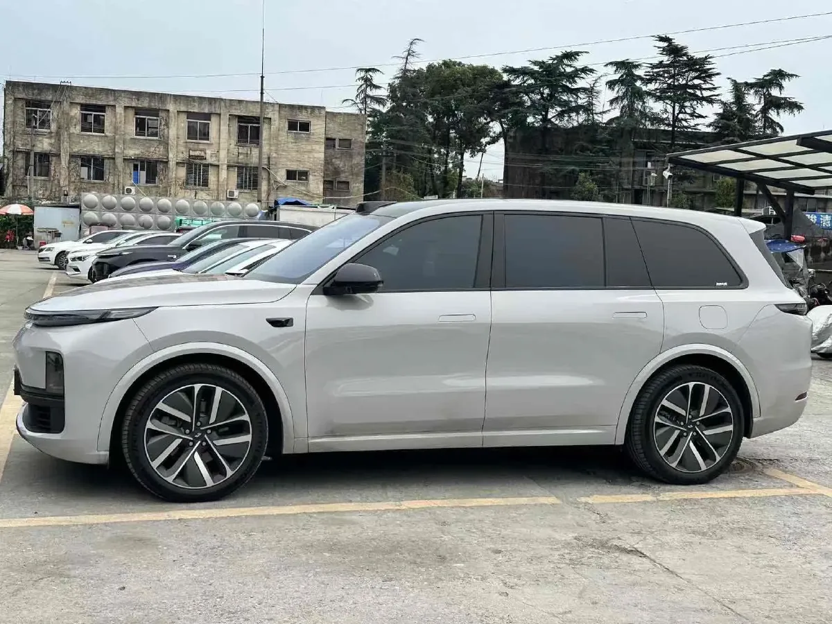 2022 Li L9 Range Extended 154HP REEV 42.6KWH,autocango,china used car exporter,china ev exporter,chinese used car exporter,chinese used ev exporter