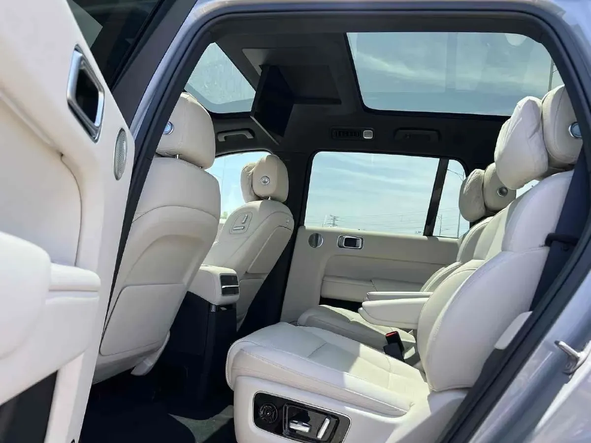 2022 Li L9 Range Extended 154HP REEV 42.6KWH,autocango,china used car exporter,china ev exporter,chinese used car exporter,chinese used ev exporter