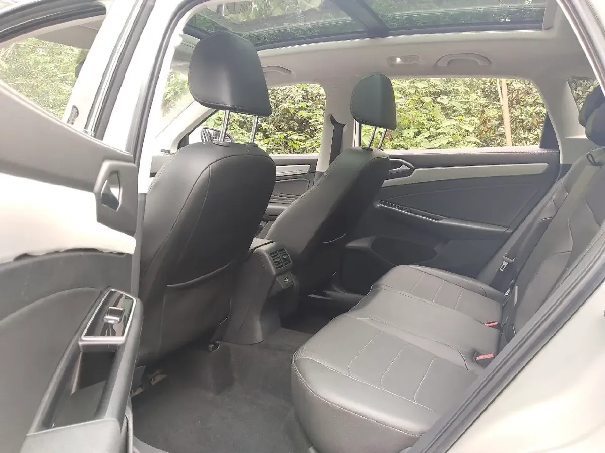 2022 Jetta VS7 1.4T 150HP L4 6AT,autocango,china used car exporter,china ev exporter,chinese used car exporter,chinese used ev exporter