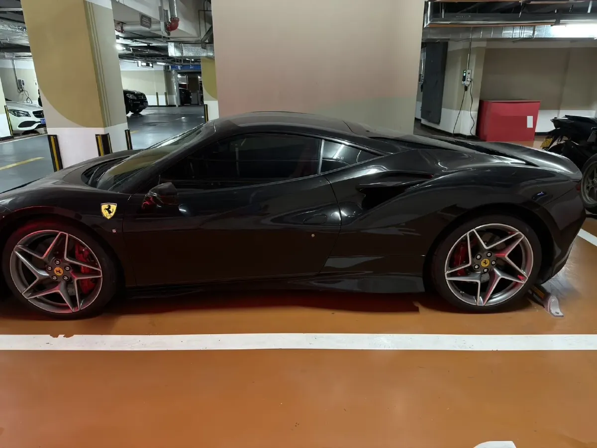 2019 Aston Martin DB11 5.2T 639HP V12 8AT,autocango,china used car exporter,china ev exporter,chinese used car exporter,chinese used ev exporter