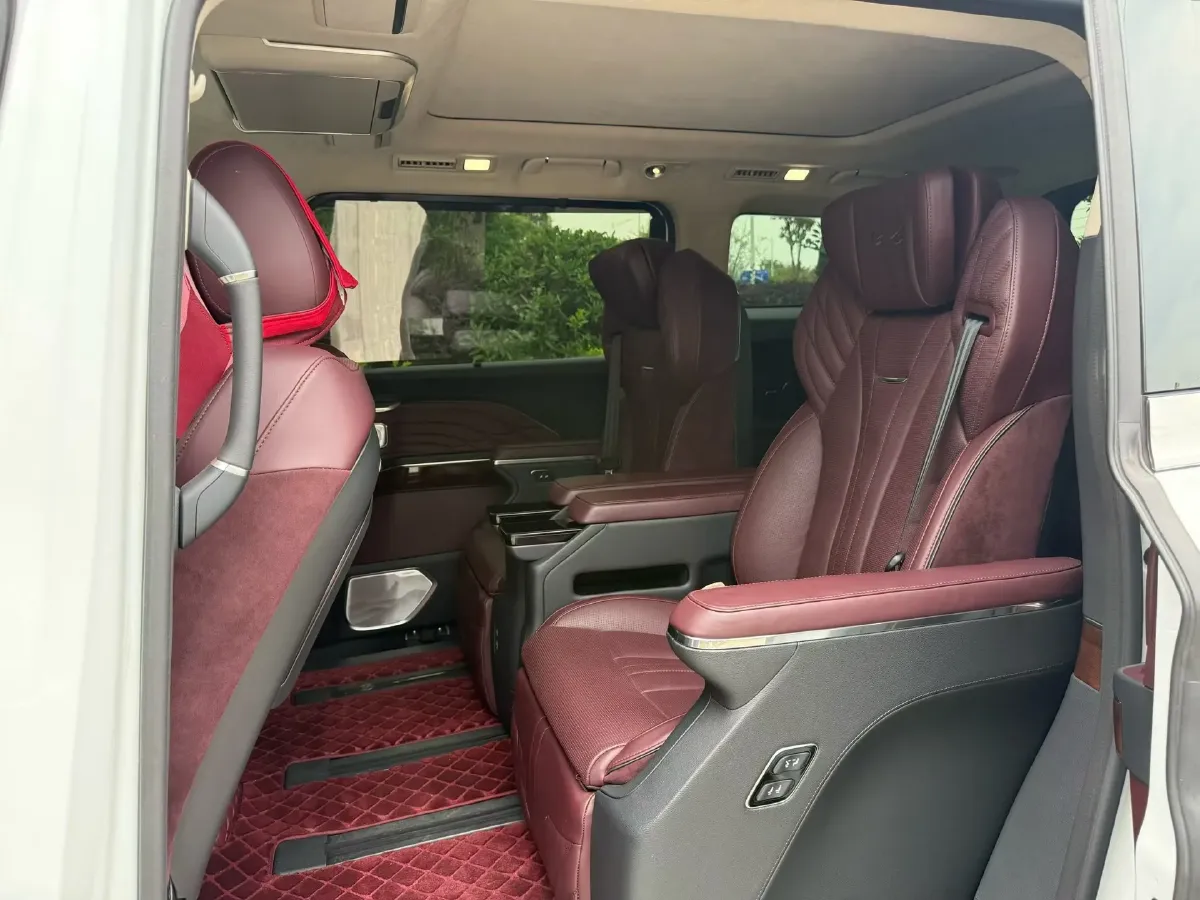 2023 HongQi HQ9 2.0T 252HP L4 8AT,autocango,china used car exporter,china ev exporter,chinese used car exporter,chinese used ev exporter