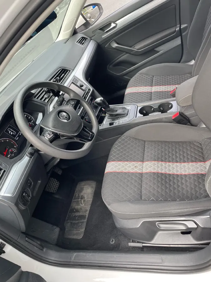 2019 Volkswagen T-Cross 1.4T 150HP L4 7DCT,autocango,china used car exporter,china ev exporter,chinese used car exporter,chinese used ev exporter