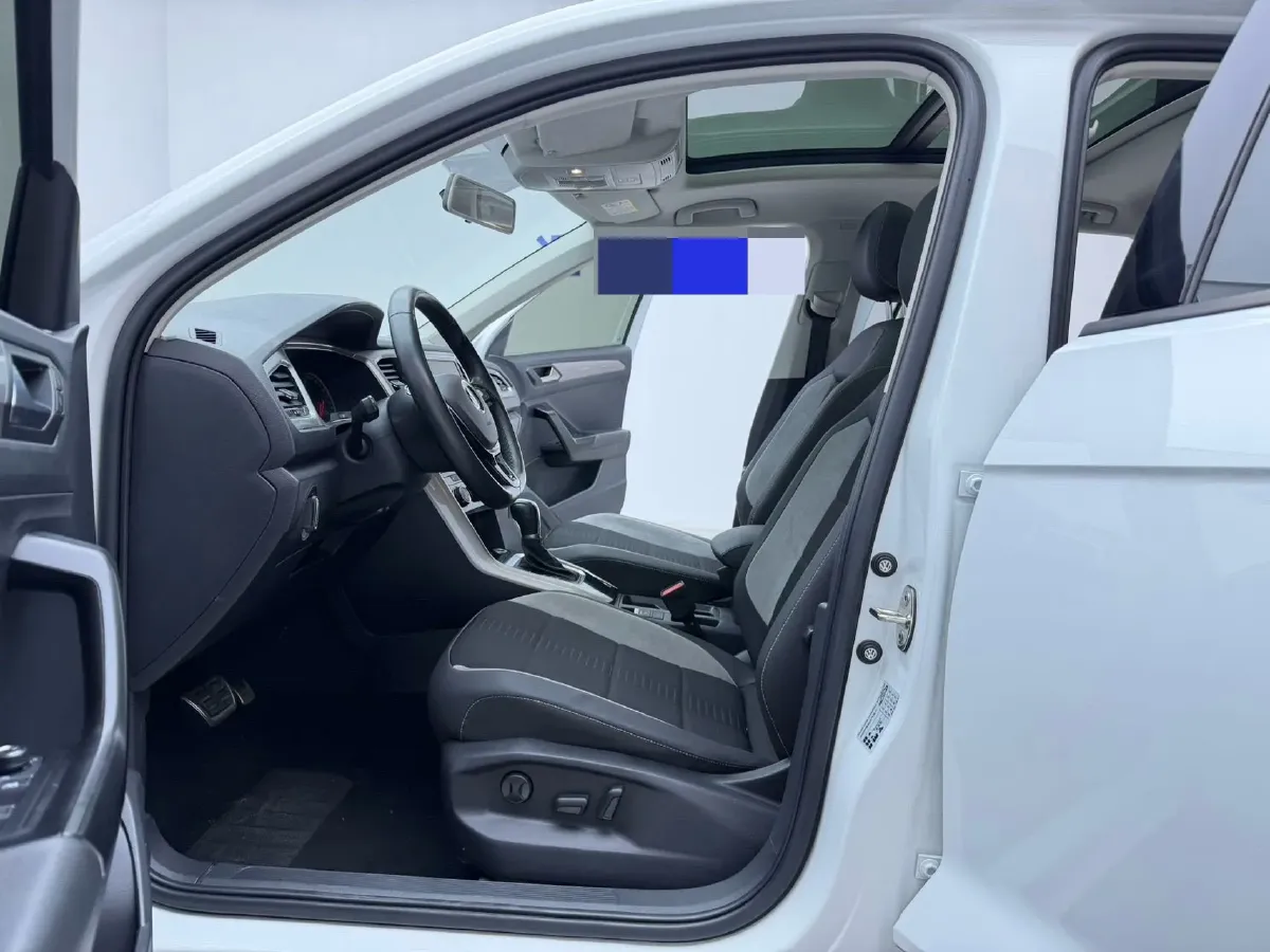 2022 Volkswagen T-Roc 1.4T 150HP L4 7DCT,autocango,china used car exporter,china ev exporter,chinese used car exporter,chinese used ev exporter