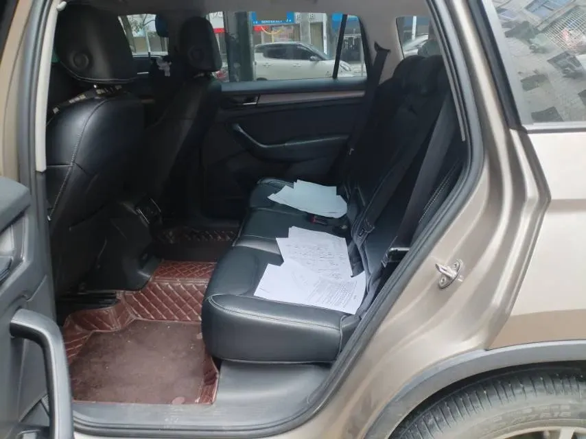 2018 Skoda Kodiak 2.0T 186HP L4 7DCT,autocango,china used car exporter,china ev exporter,chinese used car exporter,chinese used ev exporter