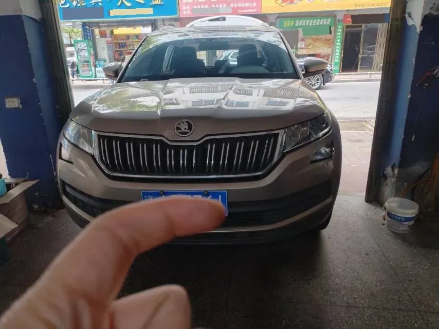 2018 Skoda Kodiak 2.0T 186HP L4 7DCT,autocango,china used car exporter,china ev exporter,chinese used car exporter,chinese used ev exporter