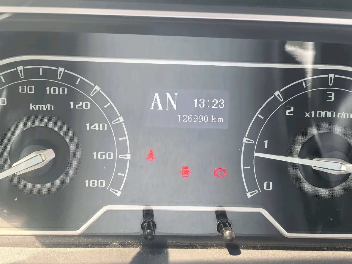 2019 JAC T8 2.0T 190HP L4 6MT,autocango,china used car exporter,china ev exporter,chinese used car exporter,chinese used ev exporter