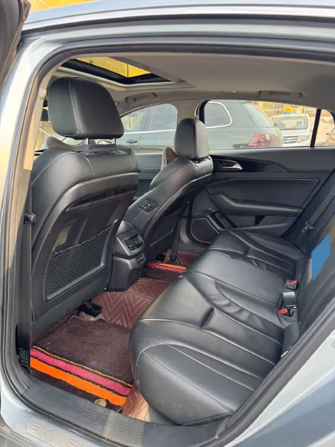 2019 HongQi H5 1.8T 180HP L4 6AT,autocango,china used car exporter,china ev exporter,chinese used car exporter,chinese used ev exporter