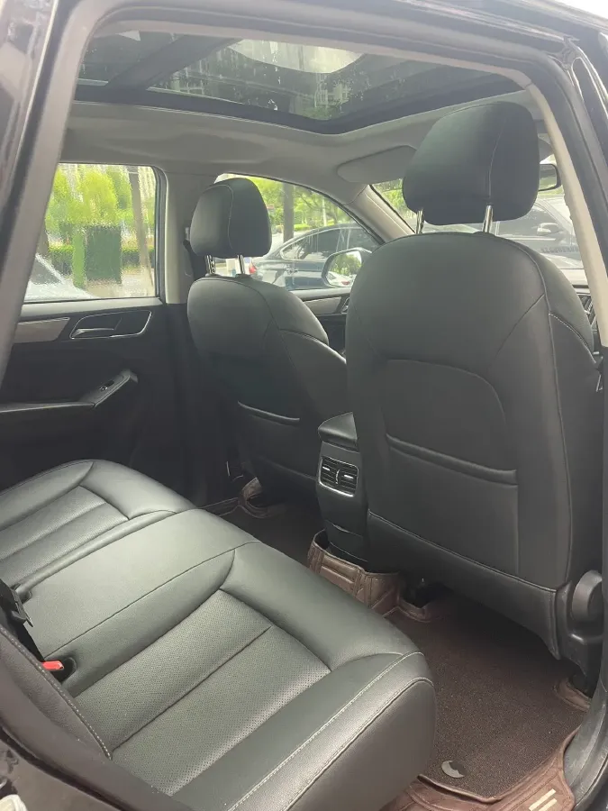 2018 Roewe RX5 1.5T 169HP L4 7DCT,autocango,china used car exporter,china ev exporter,chinese used car exporter,chinese used ev exporter