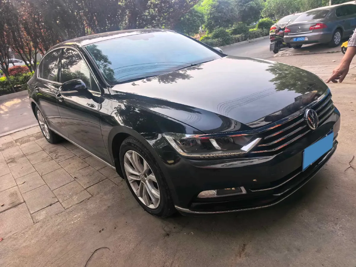 2019 Volkswagen Magotan 2.0T 186HP L4 7DCT,autocango,china used car exporter,china ev exporter,chinese used car exporter,chinese used ev exporter