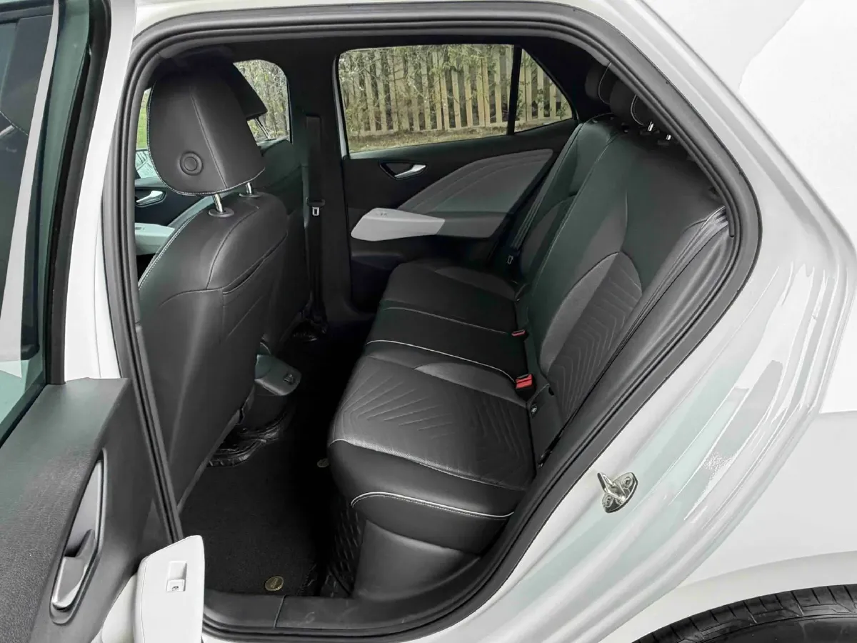 2025 Volkswagen ID.3 BEV 52.8KWH,autocango,china used car exporter,china ev exporter,chinese used car exporter,chinese used ev exporter