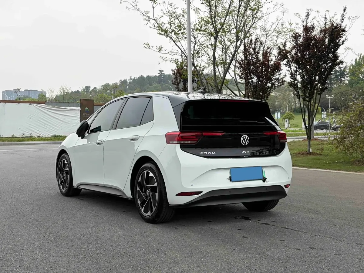 2025 Volkswagen ID.3 BEV 52.8KWH,autocango,china used car exporter,china ev exporter,chinese used car exporter,chinese used ev exporter