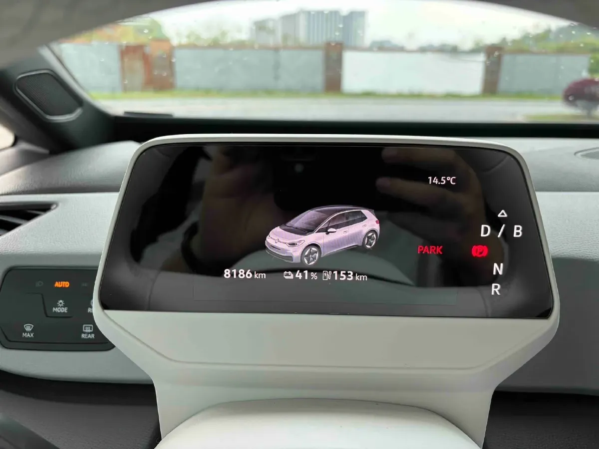 2025 Volkswagen ID.3 BEV 52.8KWH,autocango,china used car exporter,china ev exporter,chinese used car exporter,chinese used ev exporter