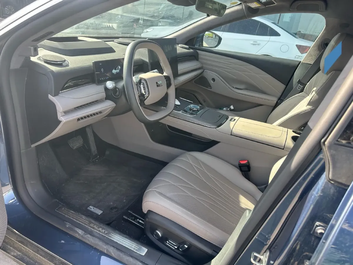 2025 Geely Galaxy Starshine 8 1.5T 163HP L4 3DHT PHEV 27.69KWH,autocango,china used car exporter,china ev exporter,chinese used car exporter,chinese used ev exporter