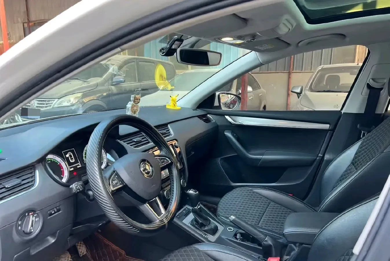 2020 Skoda Octavia 1.5L 113HP L4 5MT,autocango,china used car exporter,china ev exporter,chinese used car exporter,chinese used ev exporter