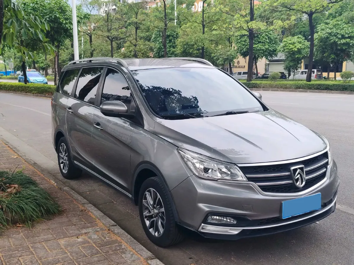 2019 BaoJun 730 1.5T 150HP L4 6MT,autocango,china used car exporter,china ev exporter,chinese used car exporter,chinese used ev exporter