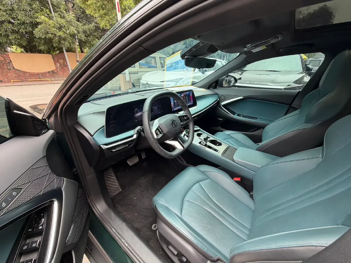2025 MG 7 2.0T 261HP L4 9AT,autocango,china used car exporter,china ev exporter,chinese used car exporter,chinese used ev exporter