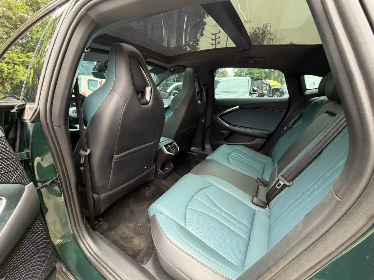 2025 MG 7 2.0T 261HP L4 9AT,autocango,china used car exporter,china ev exporter,chinese used car exporter,chinese used ev exporter