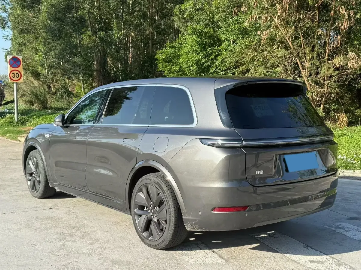 2022 Li L9 Range Extended 154HP REEV 42.6KWH,autocango,china used car exporter,china ev exporter,chinese used car exporter,chinese used ev exporter