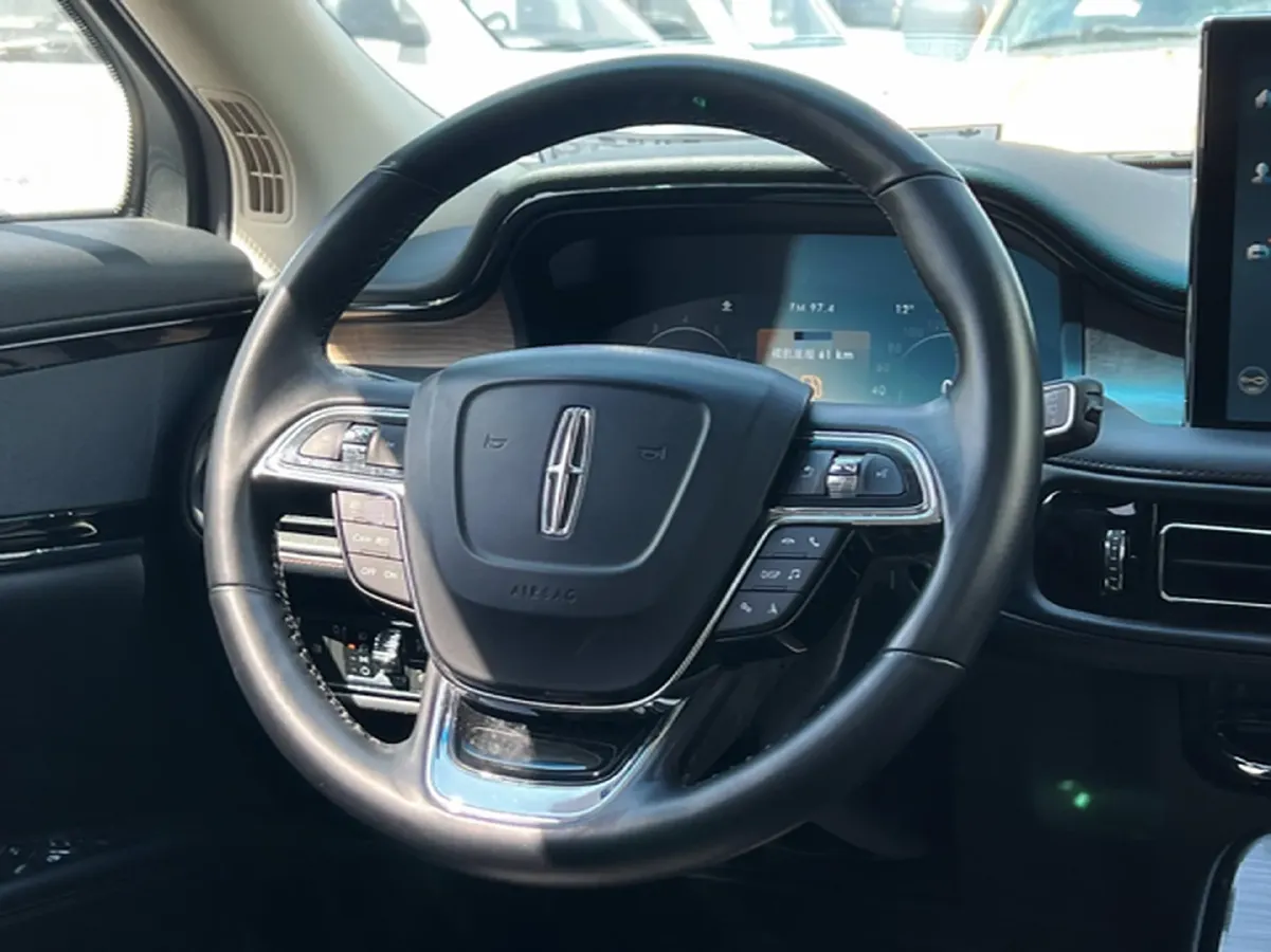 2021 Lincoln Nautilus 2.0T 245HP L4 8AT,autocango,china used car exporter,china ev exporter,chinese used car exporter,chinese used ev exporter